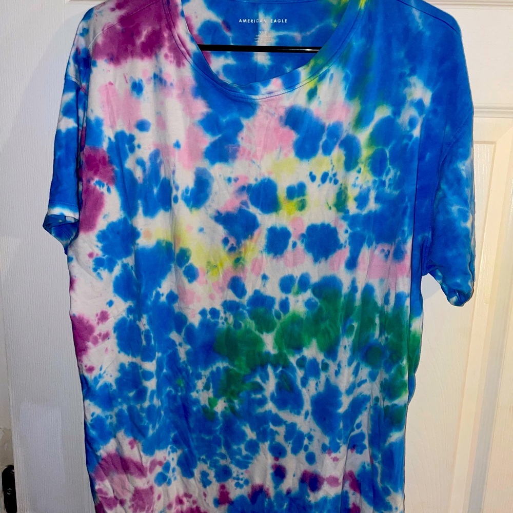 AE tiedye top